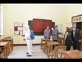 محافظ أسيوط يتفقد بعض مقار امتحانات الثانوية العامة للاطمئنان على جاهزية اللجان (11)