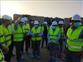 وزير التنمية المحلية يتفقد مصنع تدوير القمامة 