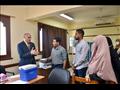 رئيس جامعة الأقصر يتابع تطعيم أعضاء هيئة التدريس والعاملين  