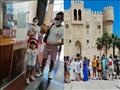تنشيط السياحة يستقبل سائحين أجانب في الإسكندرية