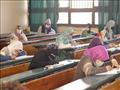 رئيس جامعة المنيا يتفقد امتحانات