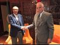 لقاء المحافظ ومدير الشركة