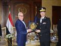 محافظ بورسعيد ومدير الأمن يكرمان عددًا من رجال الشرطة