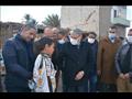 محافظ المنيا يتفقد مشروعات حياة كريمة 
