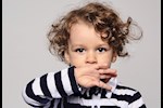 كيف تكشف أسباب تأخر الكلام عند طفلك؟