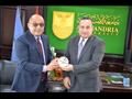 رئيس جامعة الإسكندرية يستقبل سفير الفلبين لبحث سبل التعاون