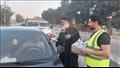 راعي كنيسة بأسيوط يوزع وجبات إفطار على الصائمين 