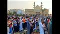 أهالي السويس يؤدون صلاة العيد بالمساجد والساحات