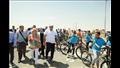 وزيرة البيئة ومحافظ الوادي الجديد يطلقان شارة بدء ماراثون للدراجات 