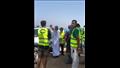 مستقبل وطن يشارك في إزالة البقع الزيتية بشواطئ مدينة دهب