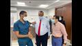 رئيس جامعة الأقصر يتفقد مستشفى الحميات