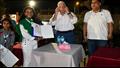 المحافظ يكرم الفائزين  (1)
