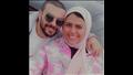 الفنان كريم الحسيني مع زوجته                                                                                                                                                                            