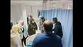 خروج مصابي تصادم بهاريف من مستشفى جامعة أسوان  (1)