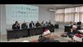وكيل وزارة الأوقاف وعميد كلية التربية خلال المحاضرة