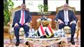 وزير الطيران  مع نظيره اليمني
