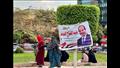 مواطنون يحتفلون بفوز السيسي رئيسًا لمصر أمام مسجد مصطفى محمود