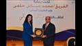تكريم عدد من الرموز النسائية في احتفالية وزارة الطيران باليوم العالمي للمرأة (3)