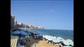 إقبال على شواطئ الإسكندرية في العيد 