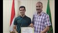 مدير تعليم المنوفية يُكرم رابع شعبة علمي