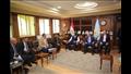 لقاء الوزير في مكتب المحافظ