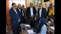 رئيس الوزراء يتابع انتظام العملية التعليمية