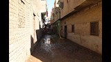 كسر في خط طرد صرف صحي بمنفلوط 