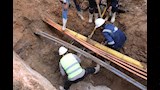 كسر في خط طرد صرف صحي بمنفلوط 