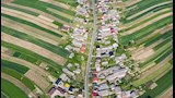 15 صورة لـ أغرب قرية في العالم- يعيش سكانها في شارع واحد