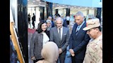 محافظ أسوان يتفقد معرض الفنون التشكيلية لطلاب كلية التربية النوعية (4)