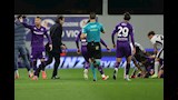 لاعبو فيورنتينا وإنتر ميلان يطلبون من الجهاز الطبي النزول (1)