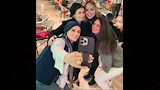نيرمين الفقي رفقة أصدقائها