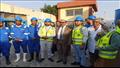اللواء عصمت وسط مهندسو وفنيو احدي المحطات