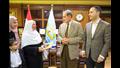 محافظ كفر الشيخ يكرم الأم المثالية الثانية على الجمهورية (3)
