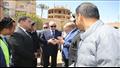 محافظ الجيزة يتفقد نسب تنفيذ أعمال تطوير وتوسعة طريق مصر اسيوط السريع بطول ٤ كم وكوبري مشاه المرازيق بالبدرشين (9)