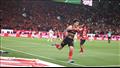 إمام عاشور يحتفل بهدفه في مرمى الزمالك
