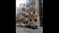 تحطم سيارتين إثر انهيار شرفة عقار في الإسكندرية - صور