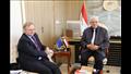 وزير التعليم العالي يبحث تعزيز التعاون مع سفير الاتحاد الأوروبي في مصر