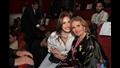 أمينة خليل مع يسرا في عرض فيلم شقو