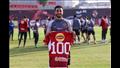 محمد عبد المنعم يحتفل بوصوله إلى المباراة رقم 100 مع الأهلي