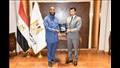 وزير الرياضة يستقبل رئيس الاتحاد الأفريقي للكرة الطائرة جلوس