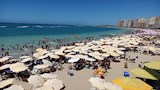 شواطئ الإسكندرية تنتعش بسبب الموجة الحارة (1)