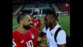 محمد صلاح لاعب منتخب مصر ومحمد كوفي مدير منتخب بوركينا فاسو