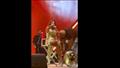    إليسا تثير الجدل بخلع حذائها على المسرح بحفل "أعياد بيروت"(صور وفيديو)