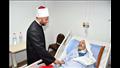 وزير الأوقاف يطمئن على الخدمات الصحية والطبية بمستشفى الدعاة - صور