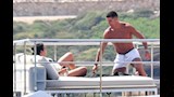 كريستيانو رونالدو وجورجينا في البحر (1)_2_2