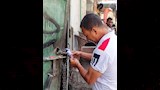  غلق وتشميع مخزن خردة مخالف بأسوان لضبط نفايات طبية بداخله (1)