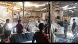  غلق وتشميع مخزن خردة مخالف بأسوان لضبط نفايات طبية بداخله (5)