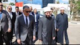 وزير الأوقاف والمفتي والمسلماني يؤدون صلاة الجمعة بالإسماعيلية (2)
