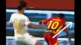 إصابة خطيرة للتوجولي صامويل أسامواه في الدوري الصيني تهدد بشلل نصفي